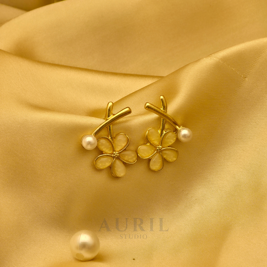Daisy Stem Pearl Flower Stud Earrings