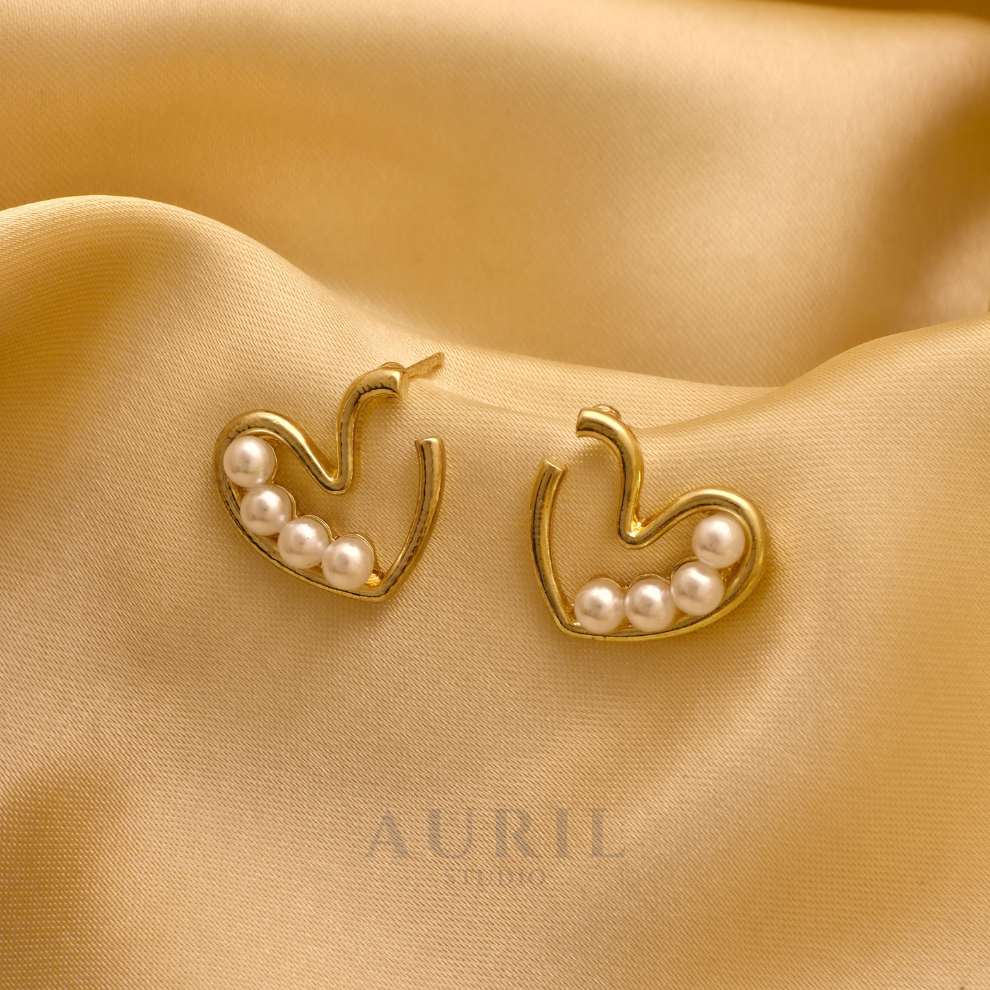 Abstract Heart Pearl Row Stud Earrings