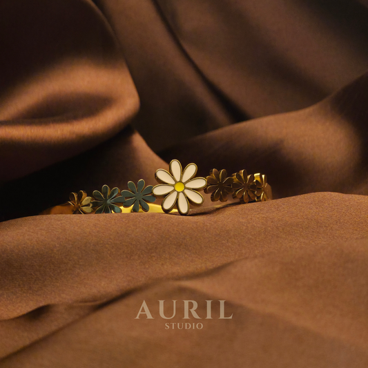 Gold Plated Anti Tarnish Daisy Bloom Bracelet
